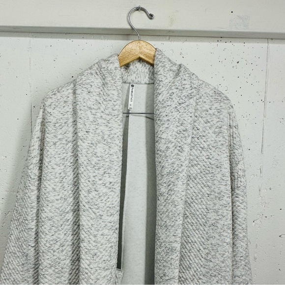 Fabletics Women’s Size Vanessa Medium Heather Gray Open Cardigan Jacket - Picture 3 of 11